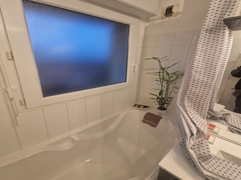 Baignoire avant transformation en douche